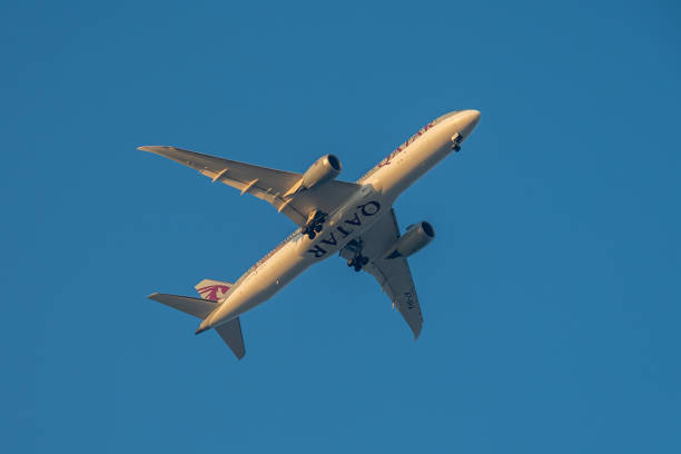 Qatar Airways Dreamliner 787 landing Doha Airport