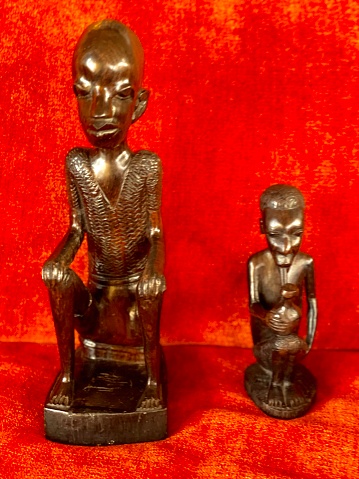 African wooden Art Benin statutes / characters