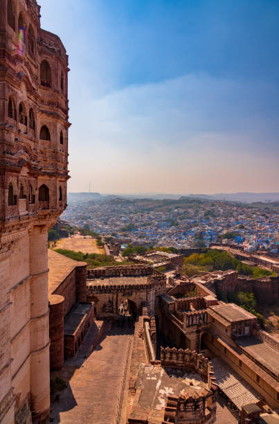 해질녘의 조드푸르 블루 시티가 있는 메헤랑가르 요새, 인도 라자스탄 - mehrangarh 뉴스 사진 이미지