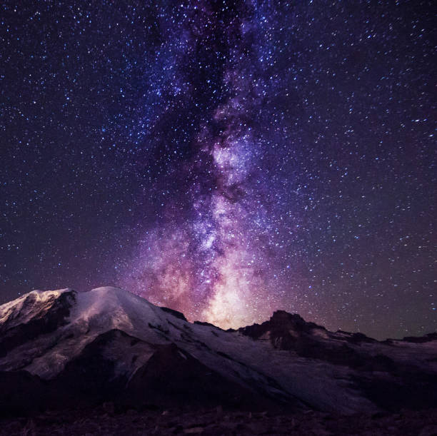 istock Beautiful Washington milkyway pictures 1453759666