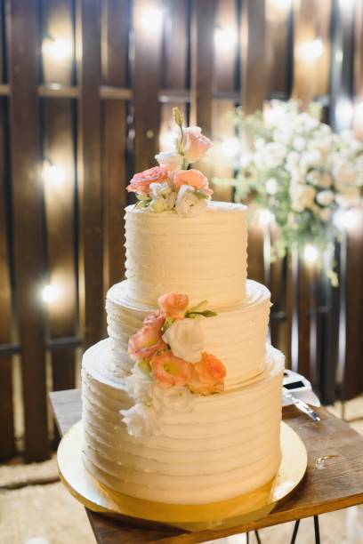 istock Elegant wedding cake with flowers and succulents. 1453762737