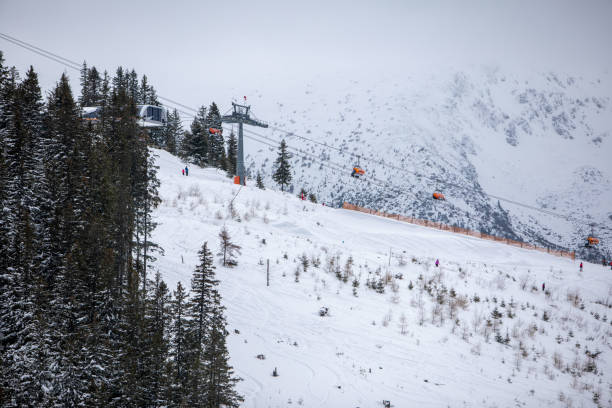 wyciąg krzesełkowy jasna ski resort - chopok zdjęcia i obrazy z banku zdjęć