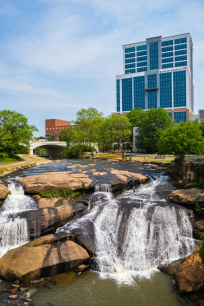 그린빌 도시 풍경 - greenville south carolina south carolina office building skyscraper 뉴스 사진 이미지