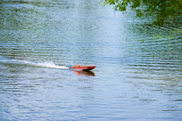 istock A RC Boat Splashing in the Lake 1453860255