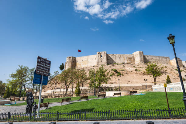 Gaziantep castle, Gaziantep Kalesi in the old town of Gaziantep, Turkey Gaziantep, Turkey - May 2022: Gaziantep castle, Gaziantep Kalesi in the old town of Gaziantep, Turkey, it is a historical landmark popular for tourists. gaziantep province stock pictures, royalty-free photos & images