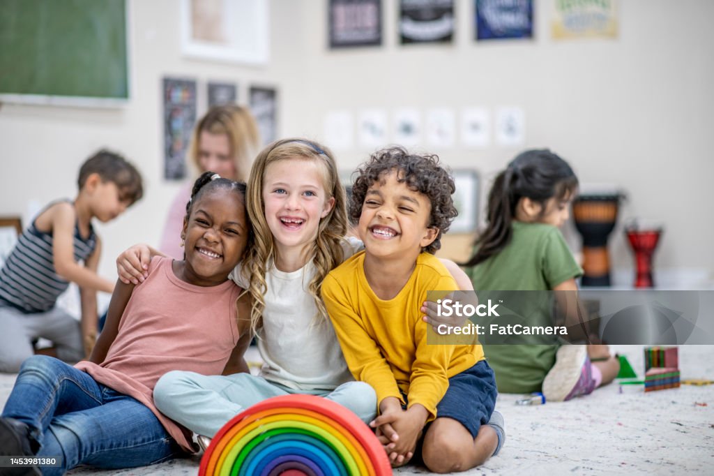 Casual School Portrait - Royaltyfri Barn Bildbanksbilder Casual School Portrait - Royaltyfri Barn Bildbanksbilder