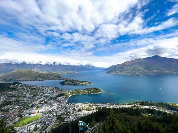 istock Lake Wakatipu 1453991961