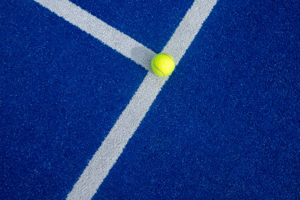 paddle tennis ball on a paddle tennis court for background - padel imagens e fotografias de stock