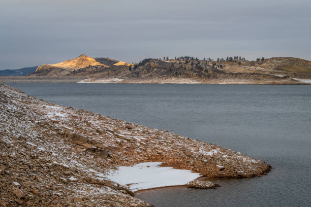 istock calm winter dusk over mountain lake 1454198083