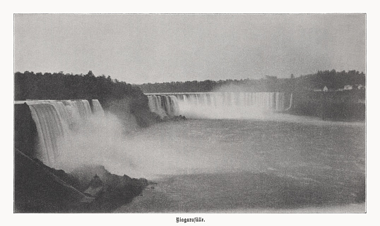 Historical view of the Niagara Falls: the American Falls and the Bridal Veil Falls (left side). In the background: the Horseshoe Falls (Canadian Falls). Halftone print after a photograph, published in 1899.