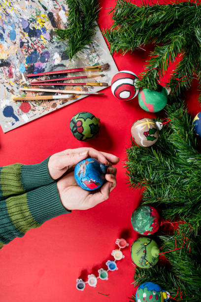 istock Painting ornaments 1454236503