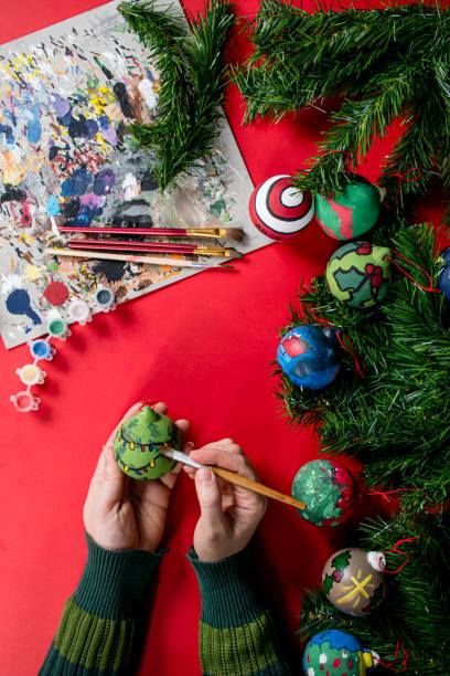 istock Painting ornaments 1454236522
