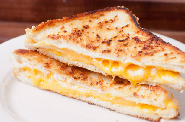 grilled cheese sandwiches - cheese sandwich imagens e fotografias de stock