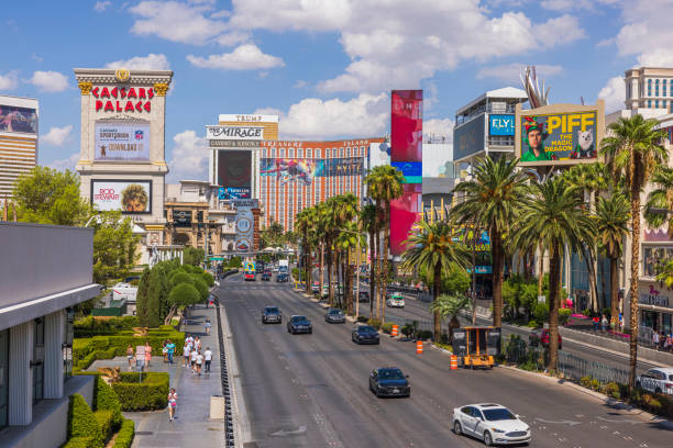 beautiful las vegas strip view on sunny summer day. nevada, - mirage hotel imagens e fotografias de stock