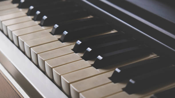 istock electric organ yamaha 1454328584