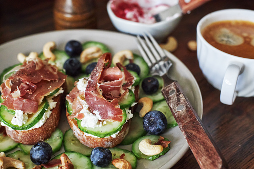 Delicious Brunch Toast, topped with ham, cucumber and cheese