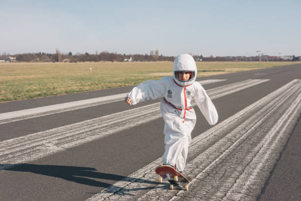 istock Astronaut Girl 1454402780