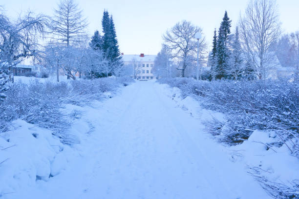 istock House in winter 1454434328