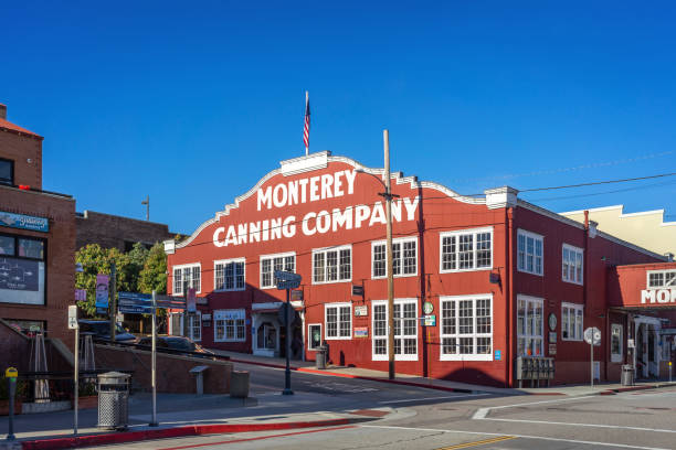 historyczna firma monterey canning company - monterey california monterey county cannery row zdjęcia i obrazy z banku zdjęć