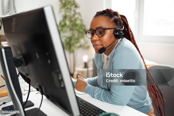 Shes Got A Knack For Working With People Stock Photo - Download Image Now - Call Center, IT Support, Real Estate Agent