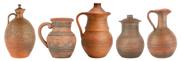 set brocche in ceramica isolate su bianco - jug water pottery clay foto e immagini stock