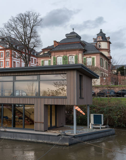 Houseboat at the confluence of the Nidda and Main River frankfurt am main, germany-december 30, 2022: Houseboat at the confluence of the Nidda and Main River small houseboats stock pictures, royalty-free photos & images