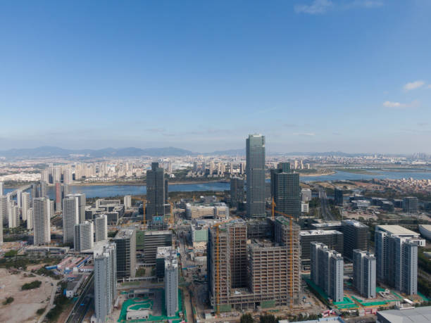 paysage urbain du district de tong’an, ville de xiamen - aerial view office park business built structure photos et images de collection