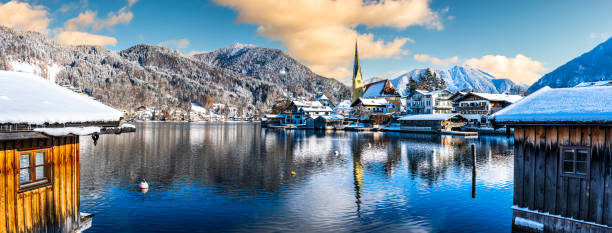 lago tegernsee in baviera - germania - lake tegernsee foto e immagini stock