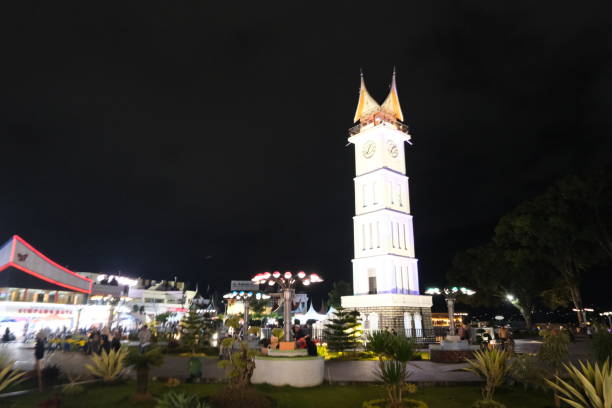 istock The atmosphere around Jam Gadang or Gadang clock tower building in the night 1454738513