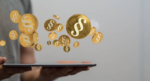 istock Person presenting a virtual projection of the paragraph signs 1454767961