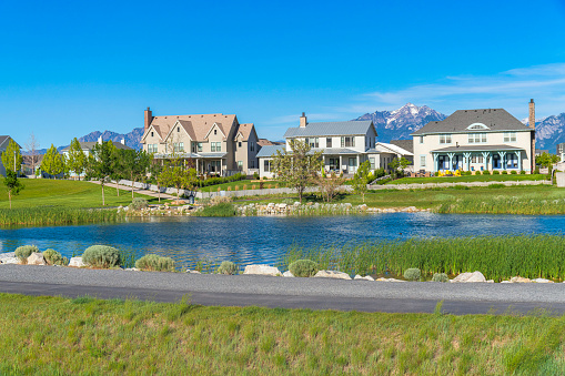 Some private houses by the lake in a district in Utah, USA