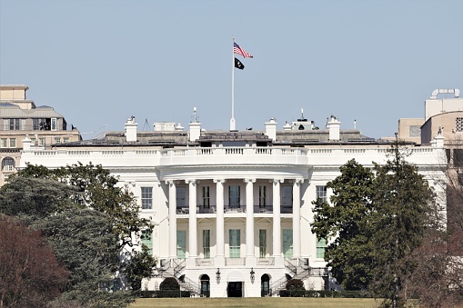 The southern facade of the white house with it’s semi-circular portico (Washington DC).