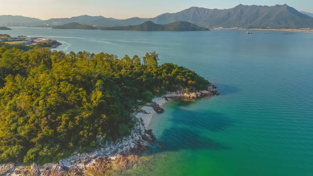 litoral da baía de estrelas-do-mar em ma on shan, hong kong. 23 dez 2022 - outlying islands - fotografias e filmes do acervo