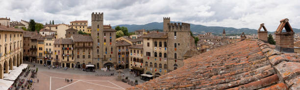 istock A bird's eye view of Piazza Grande in Arezzo (Una vista dall'alto della Piazza Grande di Arezzo) 1454833452