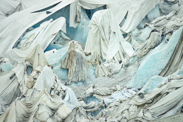derretimiento del glaciar ródano - european alps switzerland icecap ice sheet fotografías e imágenes de stock