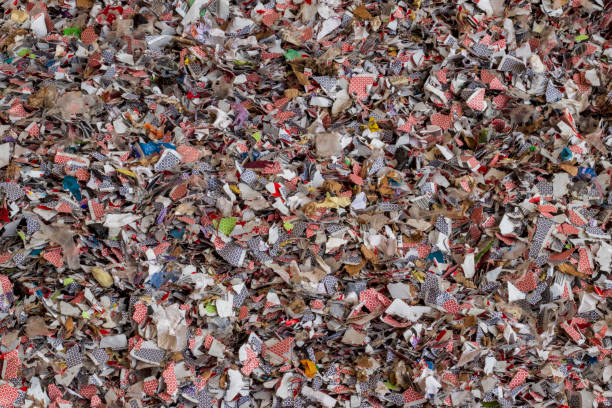 istock Recycling of municipal solid waste into fuel (RDF) 1454858655