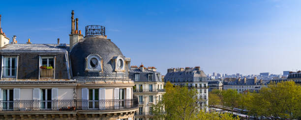 パリ、美しい建物 - building exterior built structure street paris france ストックフォトと画像