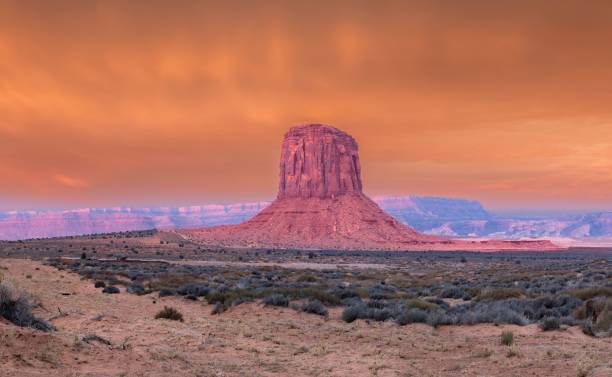 istock Mesmerizing shot of a monument valley during the sunrise 1455207876
