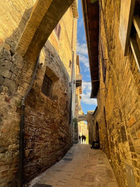 istock Tuscany hill town 1455303430