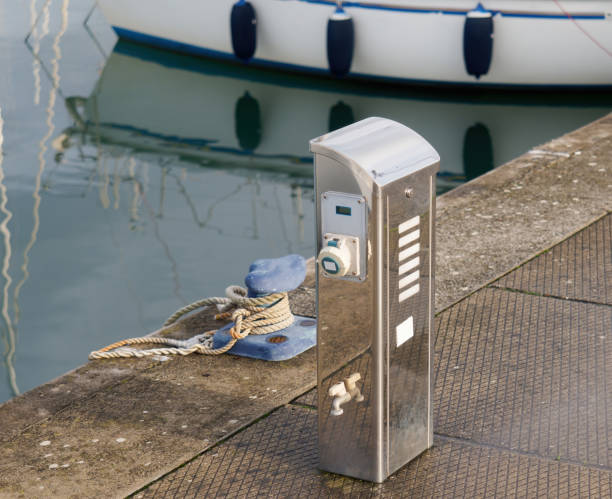 Connection for electricity at sea port.