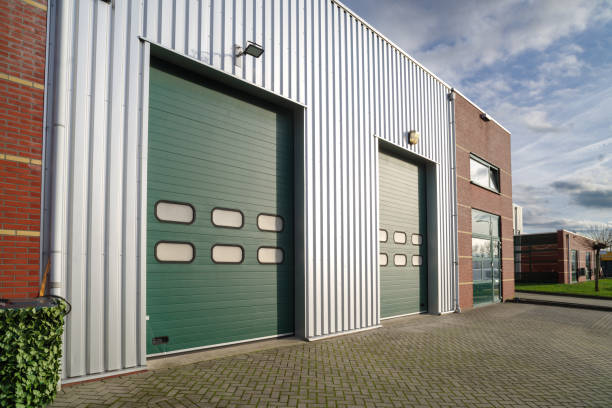 Warehouse Cladding Kit 1,200+ Warehouse Cladding Stock Photos, Pictures & Royalty-Free Images ...
