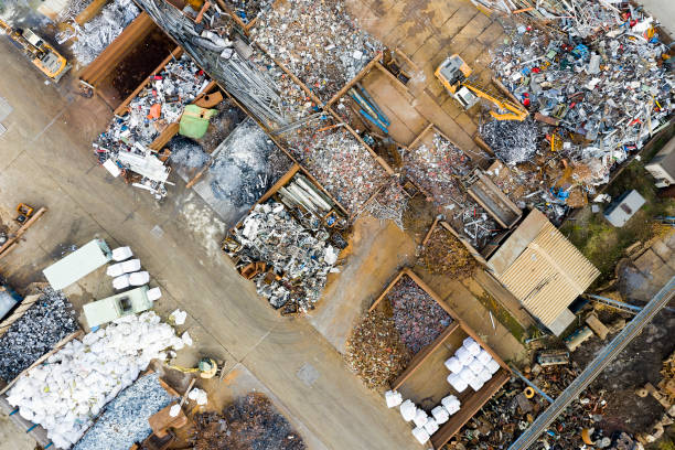 widok z lotu ptaka centrum recyklingu metali - utylizacja zdjęcia i obrazy z banku zdjęć