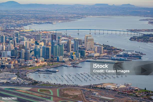 Downtown San Diego Intentional Airport Skyline Photography Stock Photo - Download Image Now