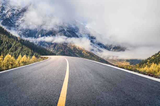 istock Mountain Road in Autumn 1455370725