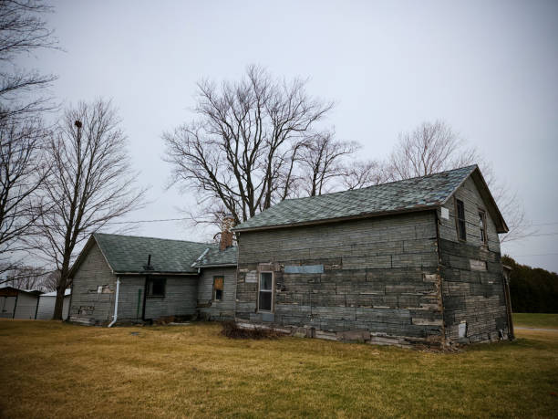 istock Abandoned 1800's Era Tobacco Farm 1455392908