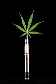 vertikale-aufnahme-eines-vape-mit-marihuana-auf-einem-isolierten-hintergrund.jpg?b=1&s=170x170&k=20&c=zG7iEmb_TrPmP6JoGtPlZu4rc3SO5YJuX9Bm0Z12QlU=