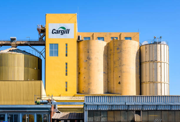 cargill factory in saint-nazaire, france. - cargill, incorporated imagens e fotografias de stock