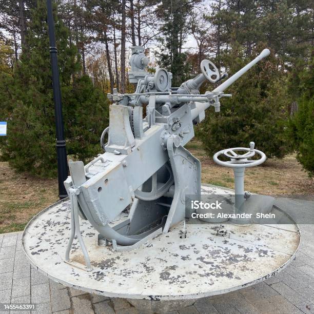 37 Mm Automatic Antiaircraft Gun 70k Model 1939 Stock Photo - Download Image Now - Ancient, Armed Forces, Army