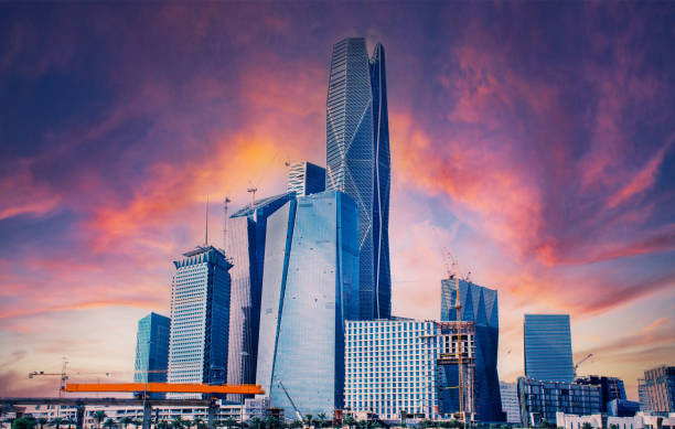 Buildings Skyscraper in Riyadh Riyadh, Saudi Arabia, KSA - December 02, 2017 new buildings being constructed in the new King Abdullah Financial District in Riyadh riyadh stock pictures, royalty-free photos & images