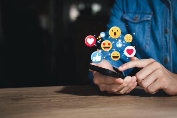 istock businessmen Are working on smartphones to use the search engine optimization tool. To find customers or promote and advertise online content for technology, marketing, and business concept. 1455501587